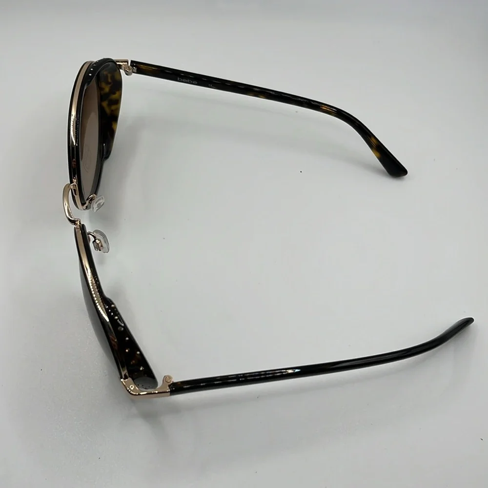 BEBE TORTOISE OVERSIZE ROUND SUNGLASSES WITH SWAROVSKI CRYSTALS NEW WITH TAGS